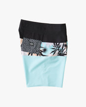 Load image into Gallery viewer, Billabong Youth Tribong Pro Boardshorts