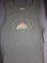 Load image into Gallery viewer, Blue 84 Celebrityville Wave/Flowers Womens Tops
