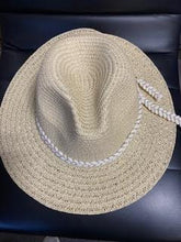 Load image into Gallery viewer, Via Fiore Women's Hats and Visors
