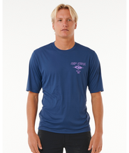 Load image into Gallery viewer, Rip Curl Men's Surflite UPF 50 Rashguard
