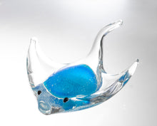 Load image into Gallery viewer, Sea Creations - Glass Stingray 5"
