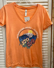 Load image into Gallery viewer, Sherry Hibiscus W/Wave Womens Tee
