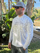 Load image into Gallery viewer, Tormenter Mens SPF-50 LS Hoodie
