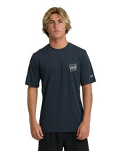 Load image into Gallery viewer, Billabong Men's Crayon Wave SS Surf Shirt
