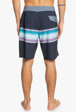 Load image into Gallery viewer, Quiksilver Men's Surfsilk Sun Faded 19" Boardshorts
