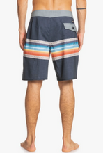 Load image into Gallery viewer, Quiksilver Men's Surfsilk Sun Faded 19" Boardshorts
